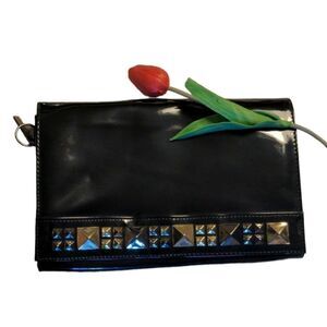 Lisa Watier‎ Black clutch